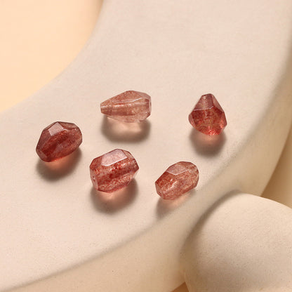 Natural Strawberry Crystal with Type Accessories