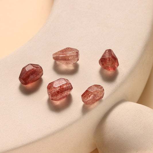 Natural Strawberry Crystal with Type Accessories